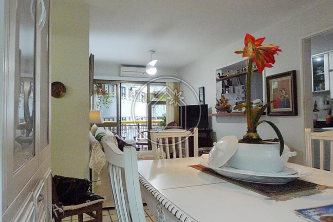 Imagem Apartamento com 2 Quartos à Venda, 74 m² em Leblon - Rio De Janeiro