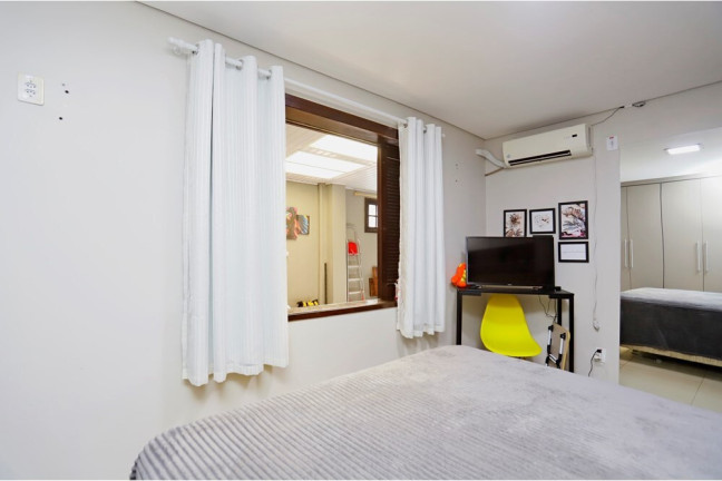 Imagem Casa com 3 Quartos à Venda, 54 m² em Rubem Berta - Porto Alegre Imagem Casa com 3 Quartos à Venda, 54 m² em Rubem Berta - Porto Alegre