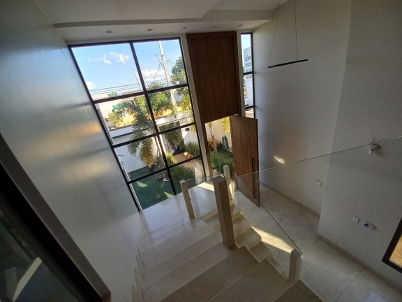 Imagem Sobrado com 5 Quartos à Venda,  em Setor Central - Gurupi