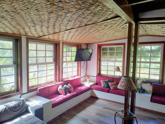 Imagem Casa com 8 Quartos à Venda, 327 m² em Albuquerque - Teresópolis Imagem Casa com 8 Quartos à Venda, 327 m² em Albuquerque - Teresópolis