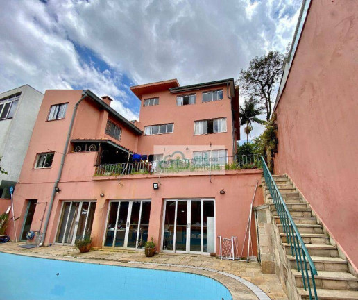 Sobrado com 4 Quartos à Venda, 500 m² em Pacaembu - São Paulo