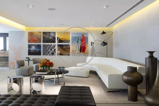 Imagem Apartamento com 3 Quartos à Venda, 335 m²