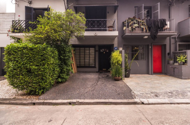 Imagem Casa com 3 Quartos à Venda, 133 m² em Itaim Bibi - São Paulo Imagem Casa com 3 Quartos à Venda, 133 m² em Itaim Bibi - São Paulo