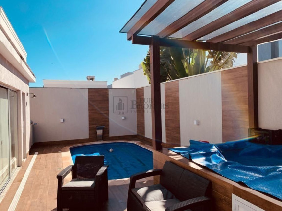 Imagem Casa com 4 Quartos à Venda, 280 m² em Santa Regina - Camboriú Imagem Casa com 4 Quartos à Venda, 280 m² em Santa Regina - Camboriú