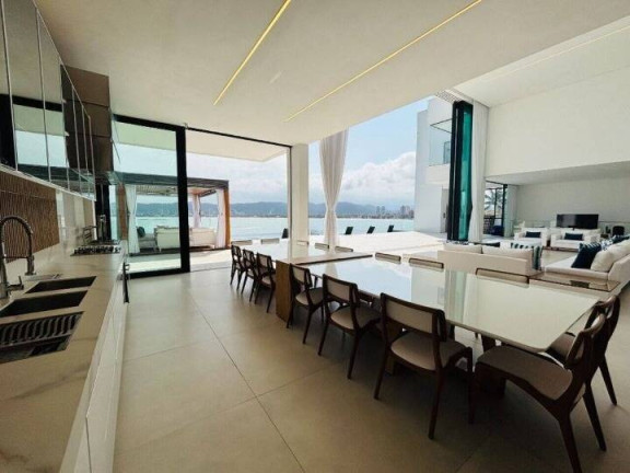 Imagem Casa com 8 Quartos à Venda, em Península - Guarujá Imagem Casa com 8 Quartos à Venda, em Península - Guarujá