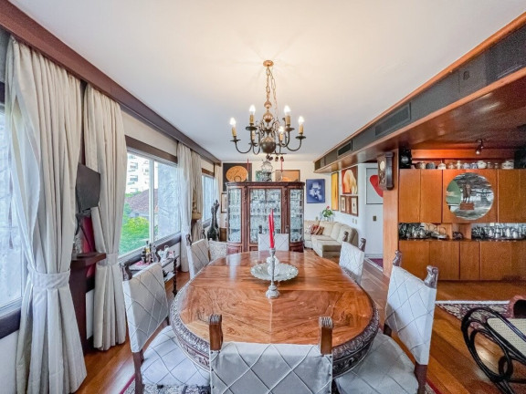Imagem Imóvel com 3 Quartos à Venda, 323 m² em Moinhos De Vento - Porto Alegre Imagem Imóvel com 3 Quartos à Venda, 323 m² em Moinhos De Vento - Porto Alegre