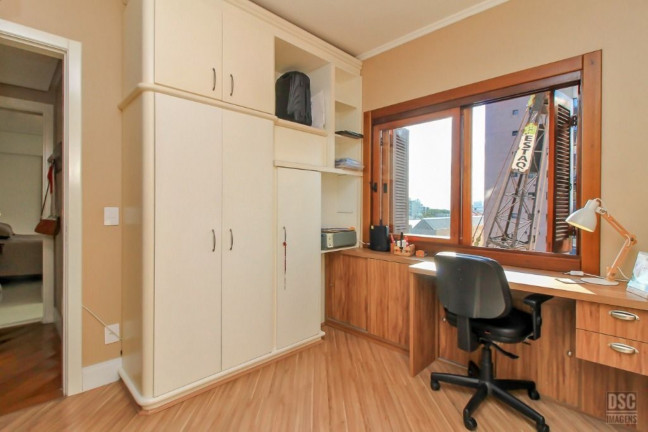 Imagem Imóvel com 2 Quartos à Venda, 101 m² em Higienópolis - Porto Alegre Imagem Imóvel com 2 Quartos à Venda, 101 m² em Higienópolis - Porto Alegre