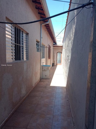 Casa com 3 Quartos para Alugar, 76 m² em Pararangaba - São José Dos Campos