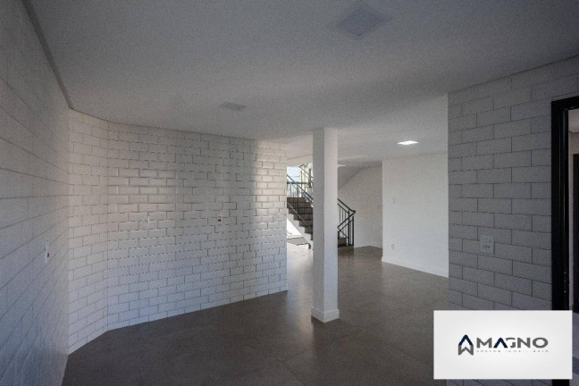 Imagem Sobrado com 3 Quartos à Venda, 200 m² em Canadá - Cascavel