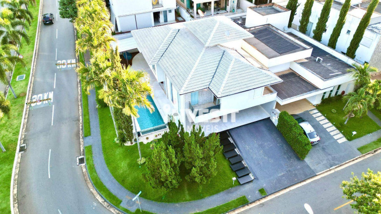 Sobrado com 4 Quartos à Venda, 330 m² em Jardins Valencia - Goiânia