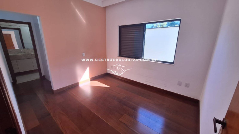 Imagem Casa com 4 Quartos à Venda, 274 m² em Itatiba