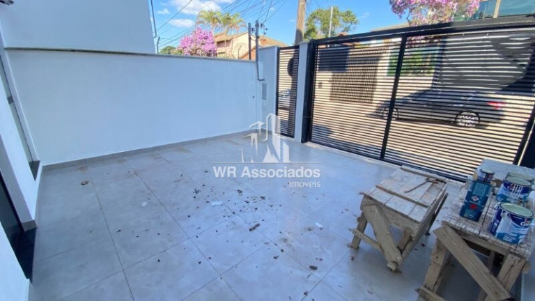 Imagem Casa com 3 Quartos à Venda, 230 m² Imagem Casa com 3 Quartos à Venda, 230 m²