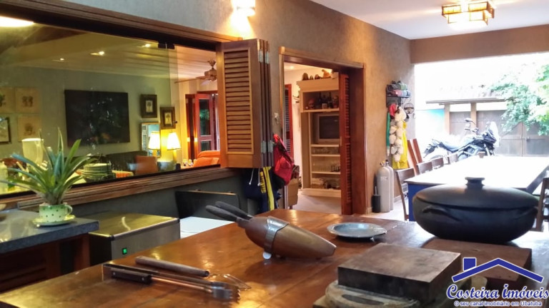 Imagem Sobrado com 3 Quartos à Venda, 132 m² em Horto Florestal - Ubatuba