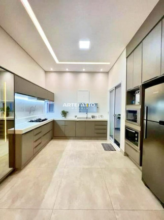 Imagem Casa com 3 Quartos à Venda, 300 m² Imagem Casa com 3 Quartos à Venda, 300 m²