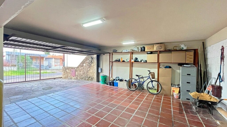 Imagem Casa com 3 Quartos à Venda,  em Santa Tereza - Porto Alegre