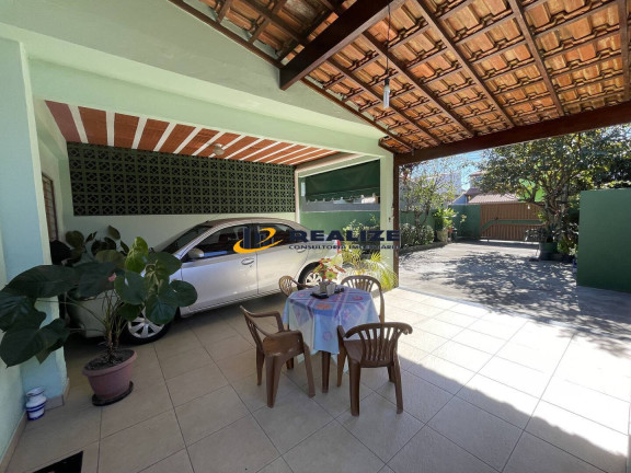 Imagem Casa com 3 Quartos à Venda, 250 m² em Parque Jóquei Club - Campos Dos Goytacazes