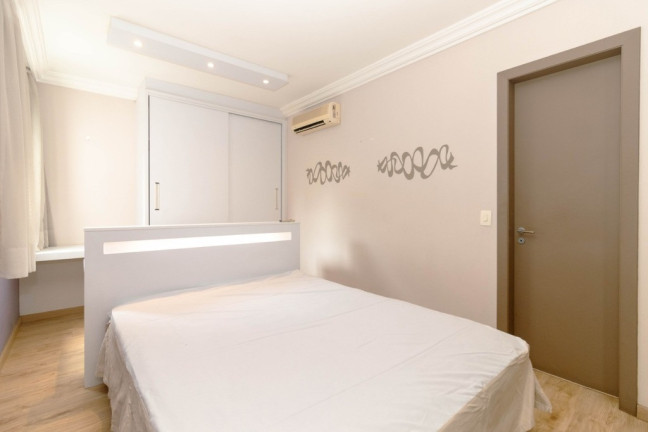 Imagem Apartamento com 1 Quarto à Venda, 57 m² em Moinhos De Vento - Porto Alegre Imagem Apartamento com 1 Quarto à Venda, 57 m² em Moinhos De Vento - Porto Alegre