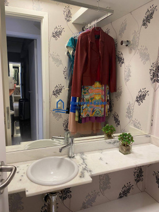 Imagem Apartamento com 3 Quartos à Venda, 216 m² em Gonzaga - Santos