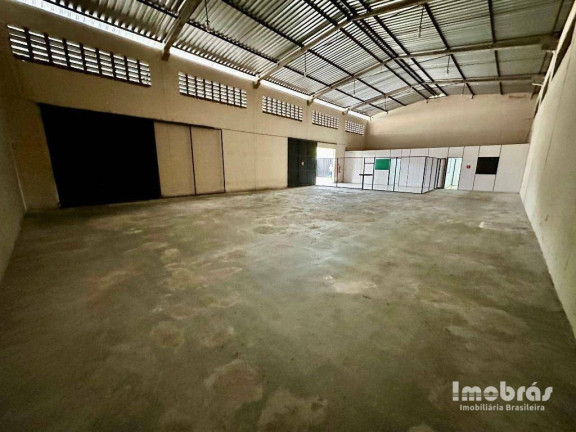 Imagem Galpão para Alugar, 376 m² em Santa Clara - Eusébio Imagem Galpão para Alugar, 376 m² em Santa Clara - Eusébio