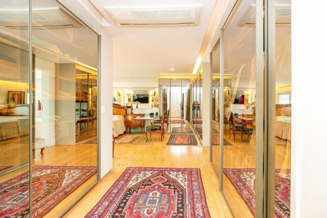Imagem Apartamento com 4 Quartos à Venda, 335 m² em Vila Uberabinha - São Paulo