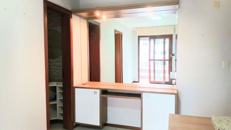 Imagem Imóvel com 1 Quarto à Venda, 41 m² em Jardim Lindóia - Porto Alegre Imagem Imóvel com 1 Quarto à Venda, 41 m² em Jardim Lindóia - Porto Alegre