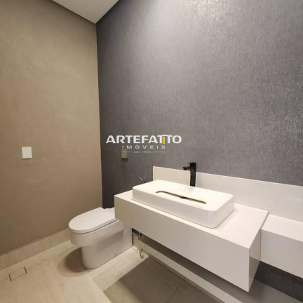 Imagem Casa com 4 Quartos à Venda, 244 m² Imagem Casa com 4 Quartos à Venda, 244 m²