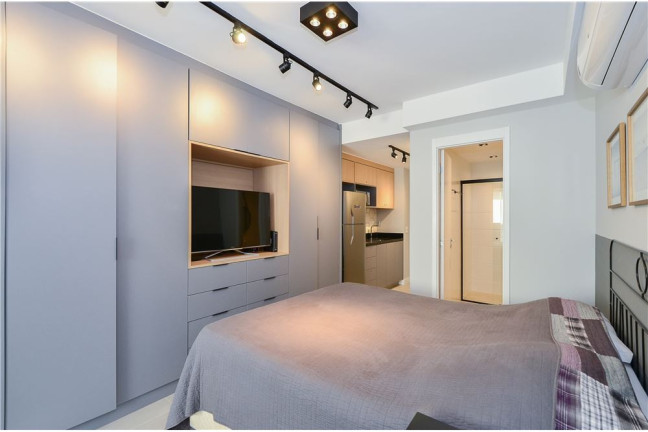 Imagem Imóvel com 1 Quarto à Venda, em Moema - São Paulo Imagem Imóvel com 1 Quarto à Venda, em Moema - São Paulo