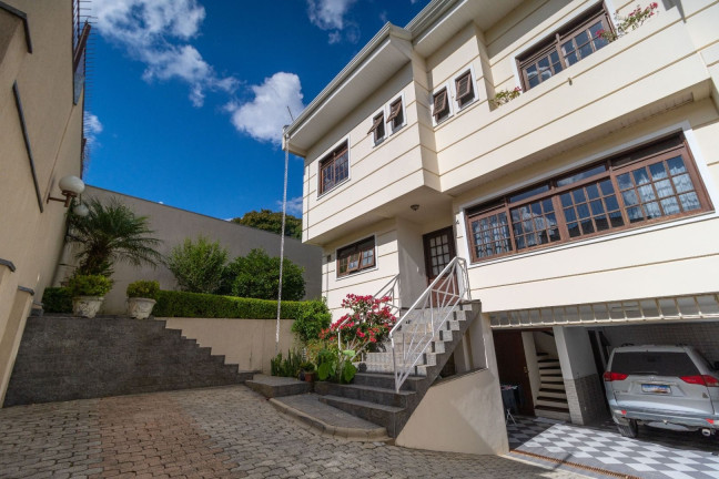 Casa com 3 Quartos à Venda, 207 m² em Jardim Social - Curitiba