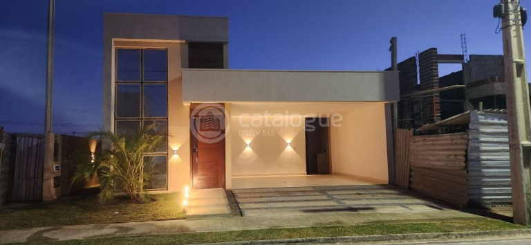 Imagem Casa com 3 Quartos à Venda, 200 m² em Cajupiranga - Parnamirim