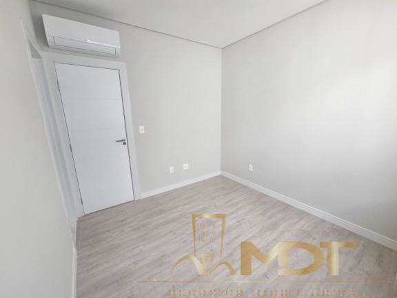 Imagem Casa com 4 Quartos à Venda, 209 m² em Planalto - Belo Horizonte Imagem Casa com 4 Quartos à Venda, 209 m² em Planalto - Belo Horizonte