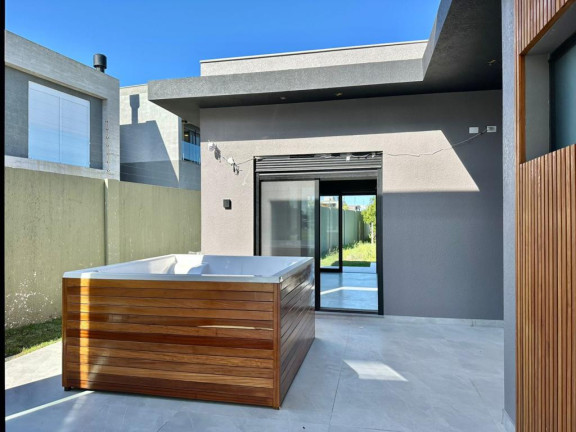 Imagem Casa com 3 Quartos à Venda, em -- - Xangri-la Imagem Casa com 3 Quartos à Venda, em -- - Xangri-la