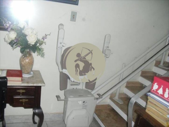 Imagem Casa com 3 Quartos à Venda, 300 m² em Gonzaga - Santos Imagem Casa com 3 Quartos à Venda, 300 m² em Gonzaga - Santos