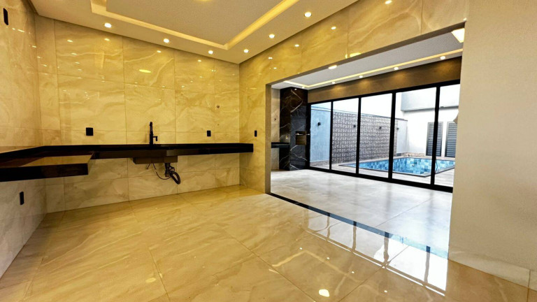 Imagem Casa com 3 Quartos à Venda, 328 m² em Turista Ii - Caldas Novas Imagem Casa com 3 Quartos à Venda, 328 m² em Turista Ii - Caldas Novas