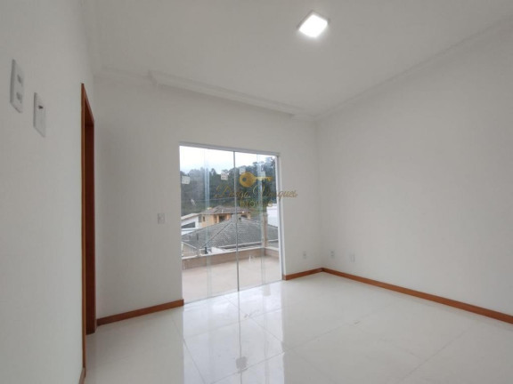 Imagem Casa com 4 Quartos à Venda, 252 m² em Vargem Grande - Teresópolis Imagem Casa com 4 Quartos à Venda, 252 m² em Vargem Grande - Teresópolis
