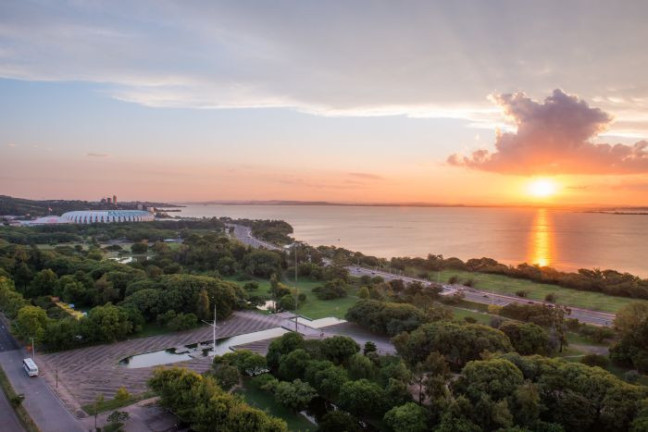 Imagem Imóvel com 1 Quarto à Venda, em Praia De Belas - Porto Alegre Imagem Imóvel com 1 Quarto à Venda, em Praia De Belas - Porto Alegre