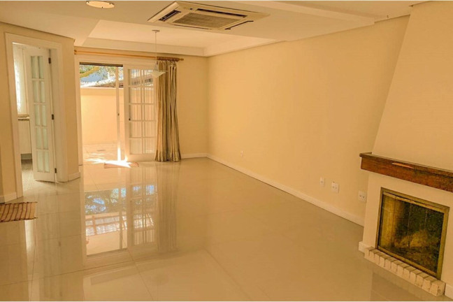Imagem Casa de Condomínio com 3 Quartos à Venda, 212 m² em Chácara Das Pedras - Porto Alegre Imagem Casa de Condomínio com 3 Quartos à Venda, 212 m² em Chácara Das Pedras - Porto Alegre