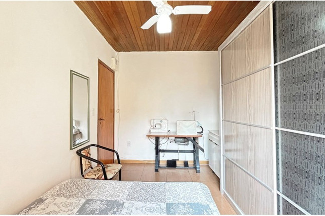 Imagem Casa com 2 Quartos à Venda, 101 m² em Vila Nova - Porto Alegre Imagem Casa com 2 Quartos à Venda, 101 m² em Vila Nova - Porto Alegre