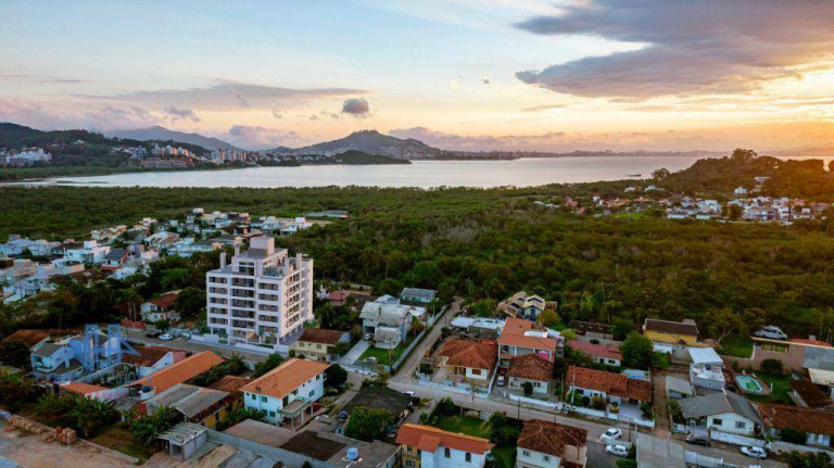 Imagem Apartamento com 2 Quartos à Venda, 63 m² em Cacupé - Florianópolis Imagem Apartamento com 2 Quartos à Venda, 63 m² em Cacupé - Florianópolis