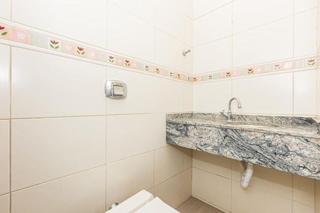 Imagem Casa com 4 Quartos à Venda, 290 m² em São Braz - Curitiba