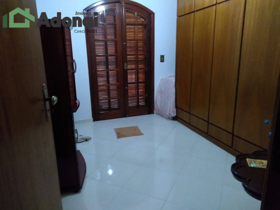 Imagem Casa com 4 Quartos à Venda, 250 m² em Cidade Luiza - Jundiaí