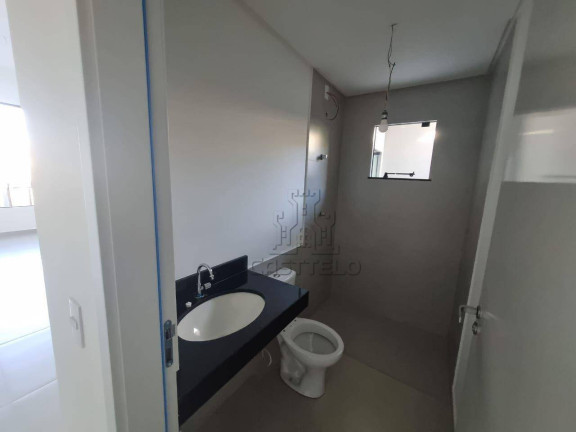 Imagem Casa com 3 Quartos à Venda, 115 m² em Columbia - Londrina