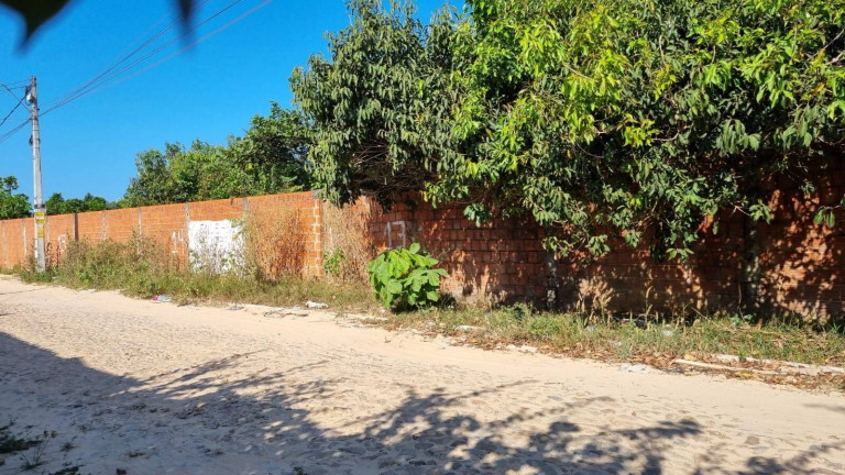 Imagem Terreno à Venda, 1.750 m² em Aquiraz