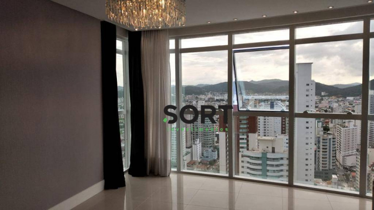 Imagem Apartamento com 3 Quartos à Venda, 130 m² em Centro - Balneário Camboriú