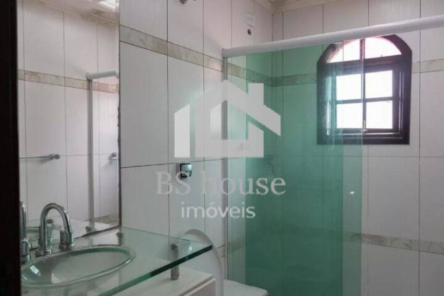 Imagem Casa com 3 Quartos à Venda, 200 m² em Parque Jaçatuba - Santo André