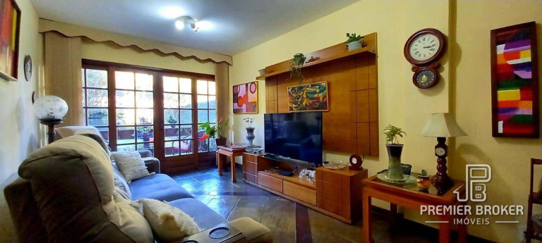 Imagem Casa com 4 Quartos à Venda, 200 m² em Albuquerque - Teresópolis Imagem Casa com 4 Quartos à Venda, 200 m² em Albuquerque - Teresópolis