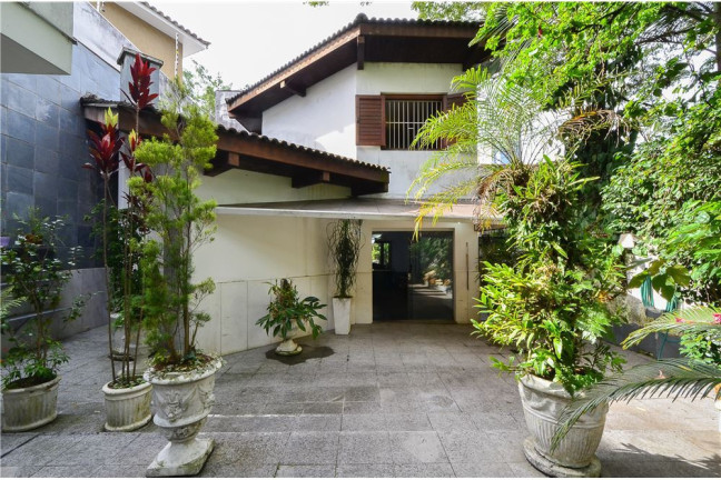 Imagem Casa com 3 Quartos à Venda, 395 m² em Morumbi - São Paulo Imagem Casa com 3 Quartos à Venda, 395 m² em Morumbi - São Paulo