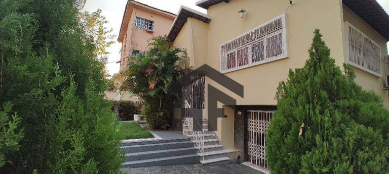 Imagem Casa com 4 Quartos à Venda, 225 m² em Casa Amarela - Recife Imagem Casa com 4 Quartos à Venda, 225 m² em Casa Amarela - Recife