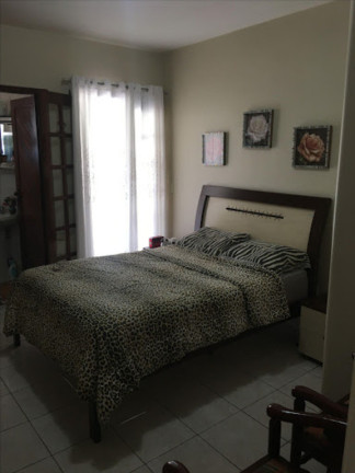 Sobrado com 4 Quartos à Venda, 200 m² em Tremembé - São Paulo