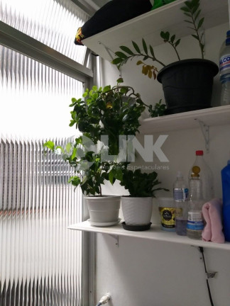 Imagem Apartamento com 2 Quartos à Venda, 60 m² em São João - Porto Alegre Imagem Apartamento com 2 Quartos à Venda, 60 m² em São João - Porto Alegre