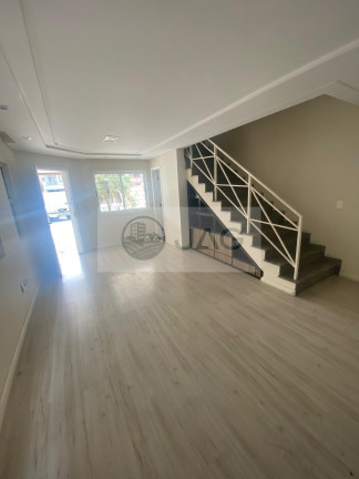 Imagem Imóvel com 3 Quartos à Venda, 223 m² em Uberaba - Curitiba Imagem Imóvel com 3 Quartos à Venda, 223 m² em Uberaba - Curitiba